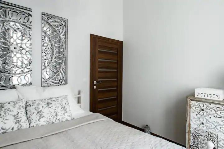 Luxury At Centre Andel! Prague